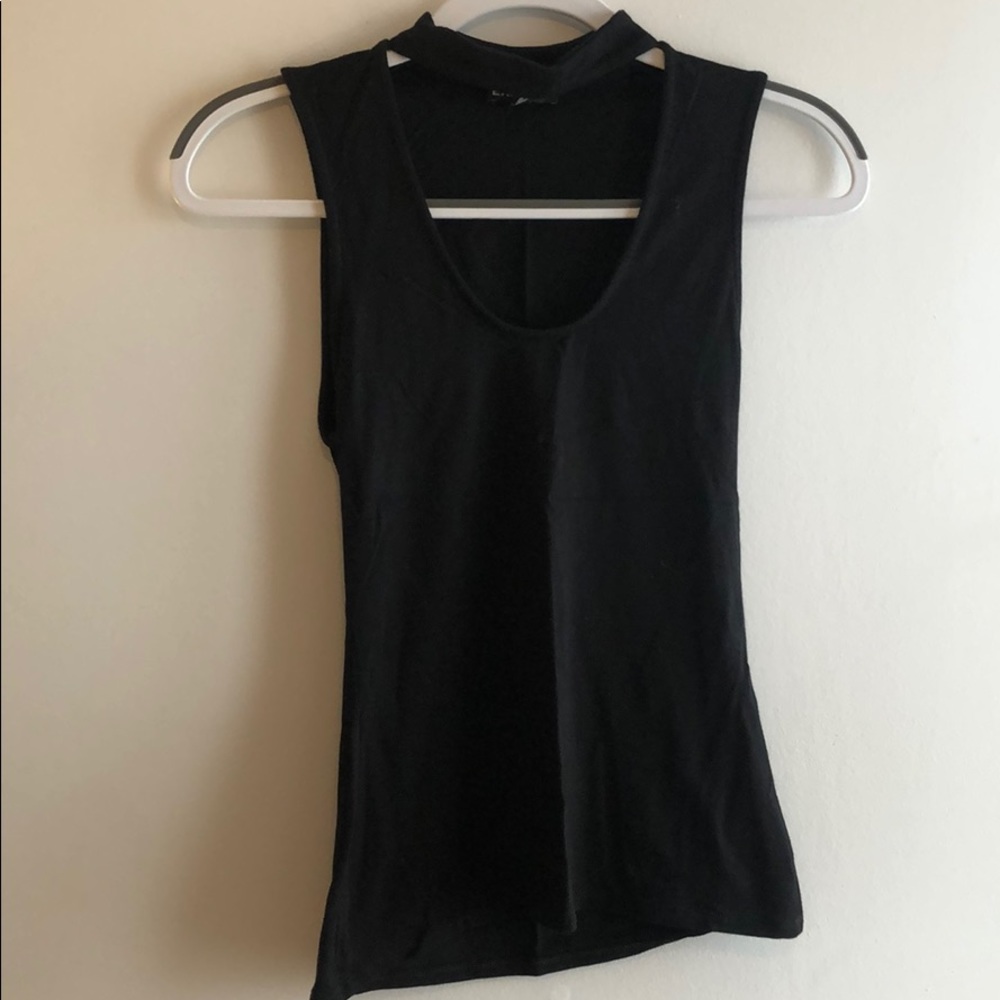 Black tank with built in chocker